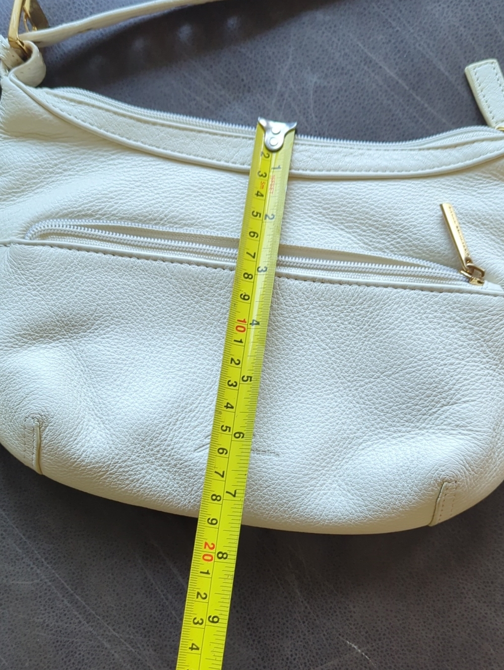 Stone Mountain Accessories Cream Shoulder Bag with Gold Hardware - Picture 7 of 8